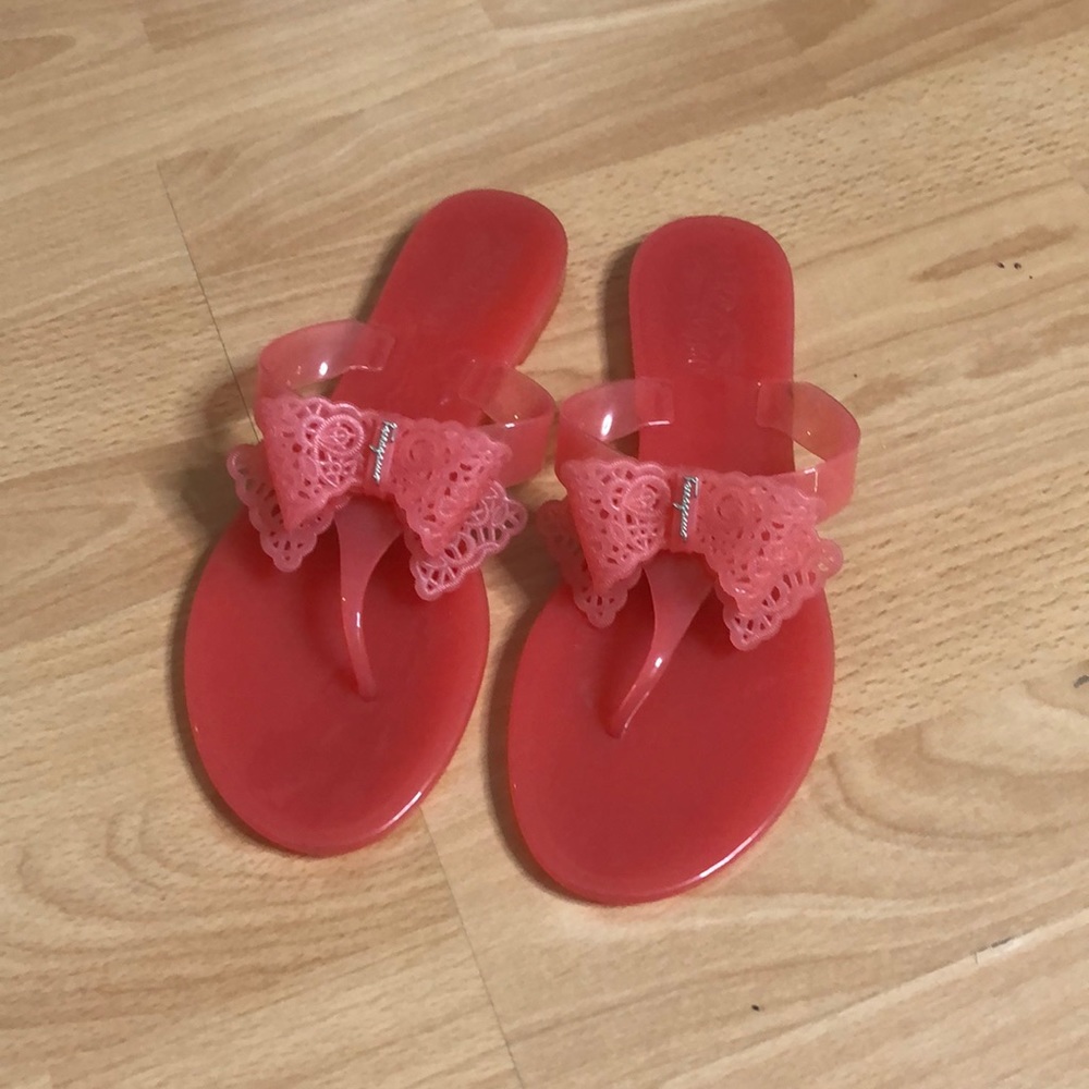 サンダル・ミュール SALVATORE FERRAGAMO PINK LEATHER LELIU 95 THONG SANDALS Ferragamo - Lylia PVC sandals Salvatore Ferragamo